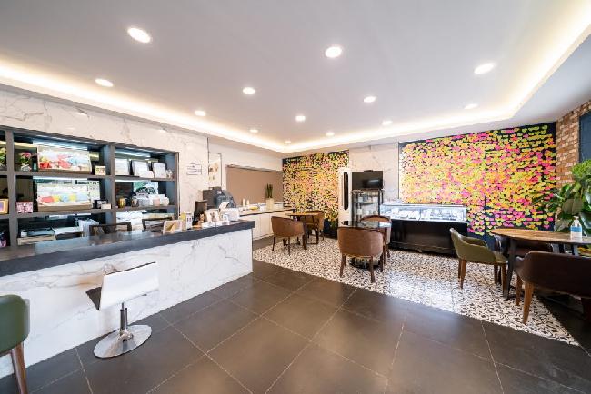 편안하게 쉴 수 있는 고객 대기실